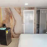 Hostal Doña Betty 2